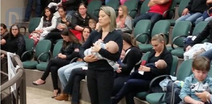 Mães protestam por falta de pediatra de plantão na UPA de Arapongas