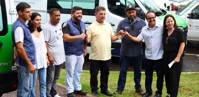 Prefeito Sérgio Onofre faz entrega de duas novas ambulâncias para a Secretaria de Saúde